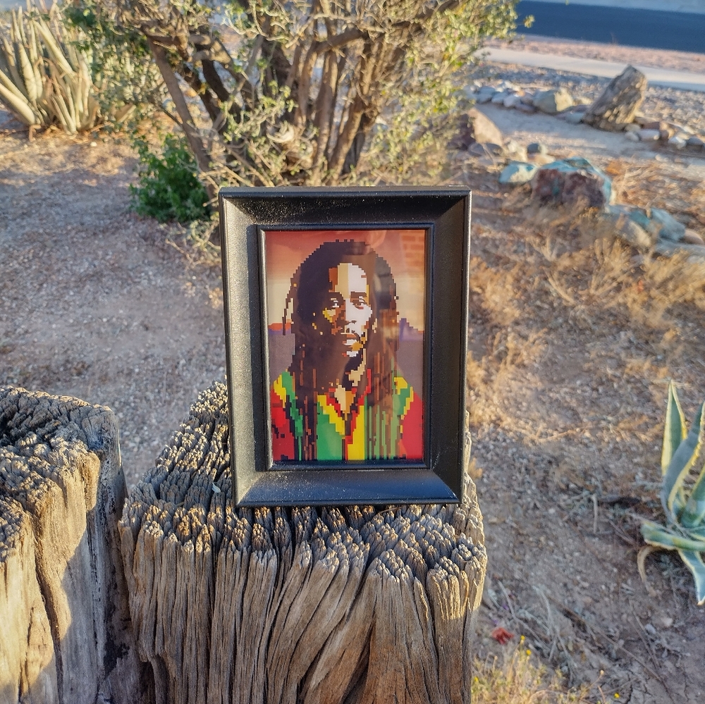 8 Bit Bob Marley Framed Mini Art Print lo-fi Pixel Art By Neon Nicho - Picture 1 of 1